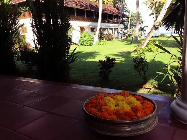 Kovilakam Lakeside Villa Alappuzha 4*,