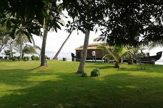 Kovilakam Lakeside Villa Alappuzha