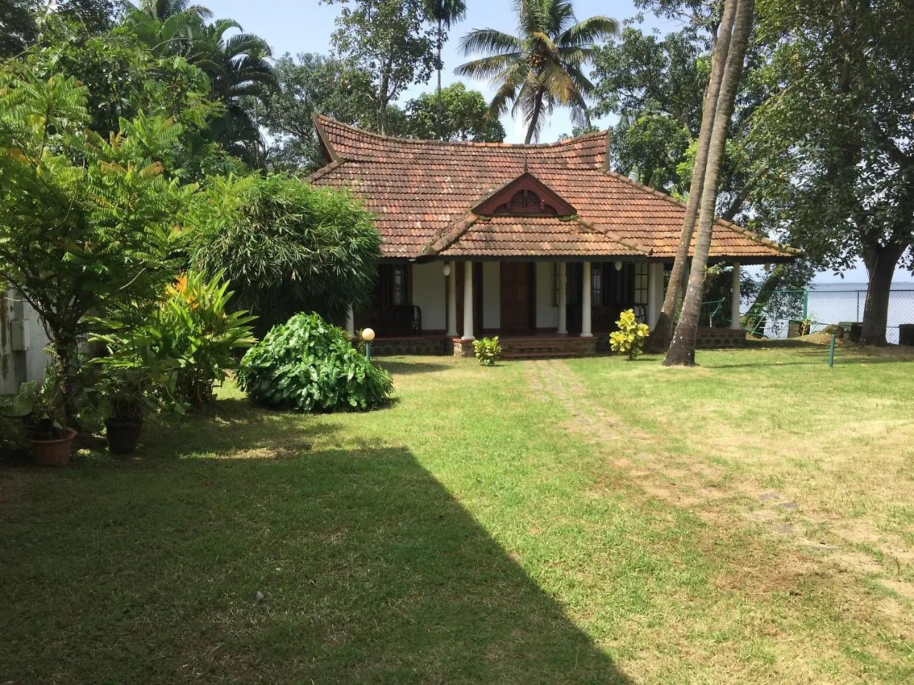 Kovilakam Lakeside Villa Alappuzha Индия
